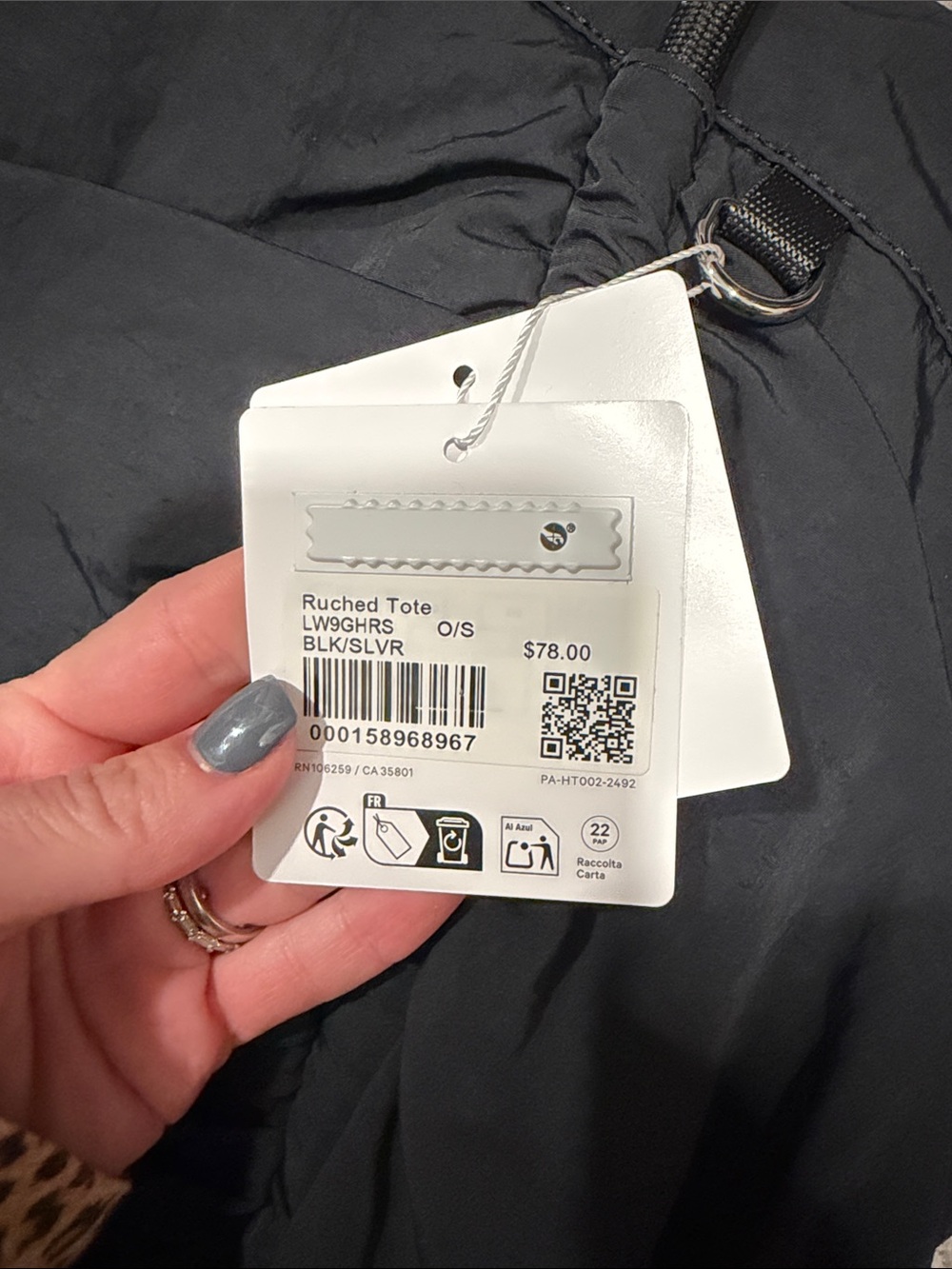Lululemon NEW Black Women’s Ruched Tote - Picture 6 of 7